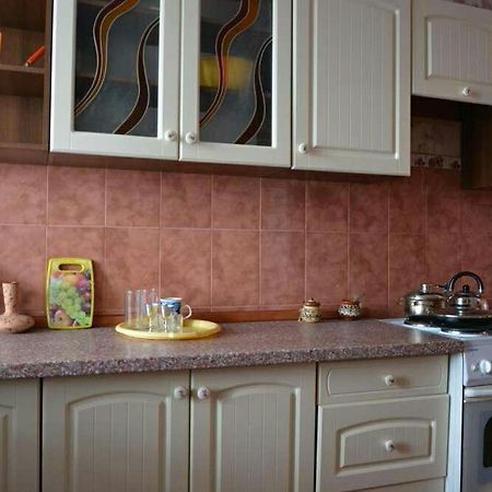 צ'רניהיב Apartment On Prospekt Peremogi מראה חיצוני תמונה